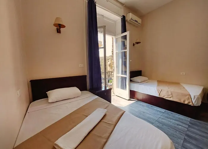 Travelers Dorm House